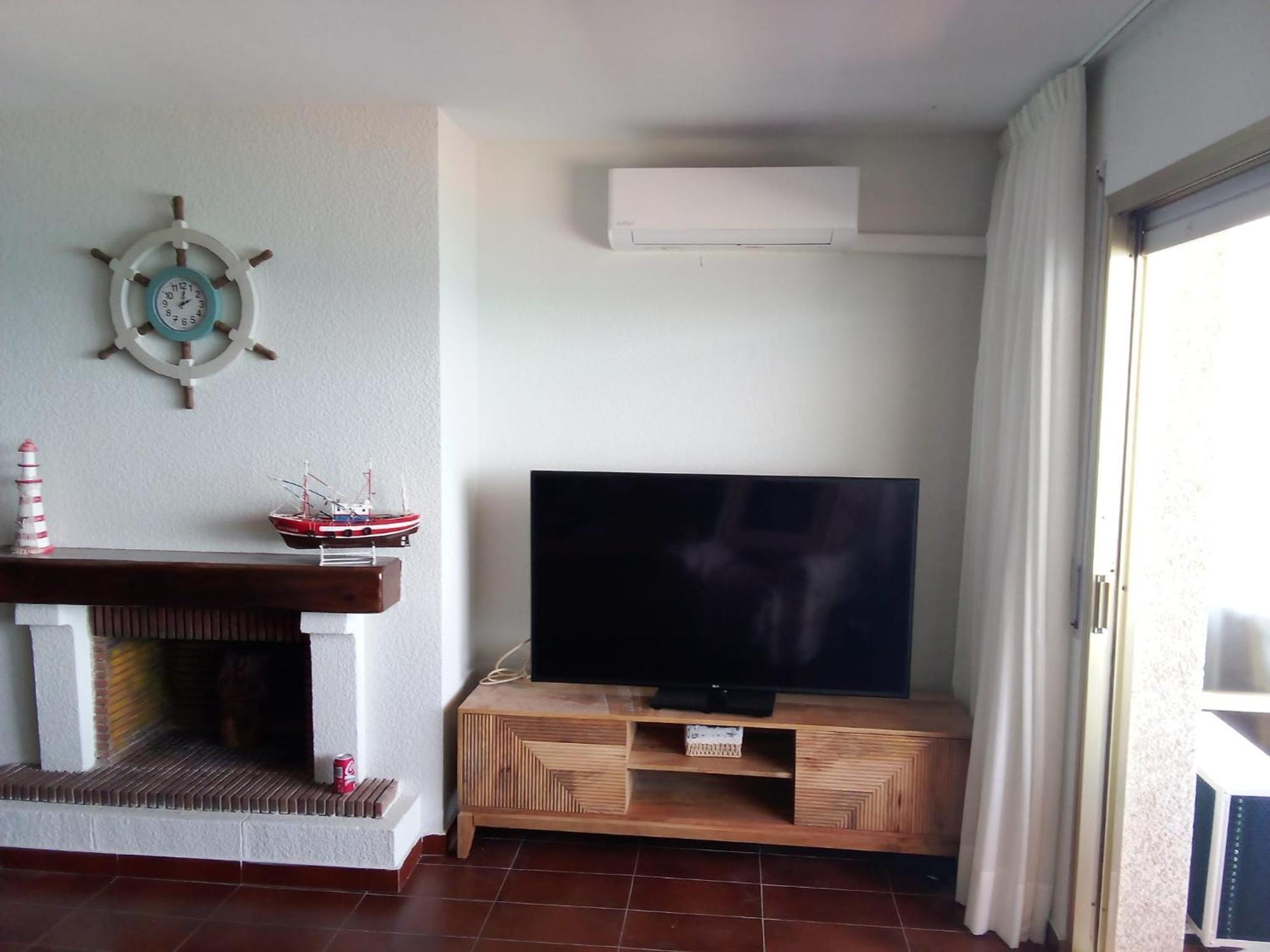 Acogedor Y Amplio Apartamento Familiar A Pie De Playa Calafell Exterior photo